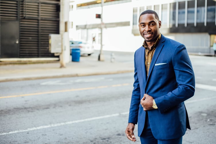 Featured image: young biz man tamarcus-brown-266128.jpg - 3 Reasons To Start a Business in Your 20s