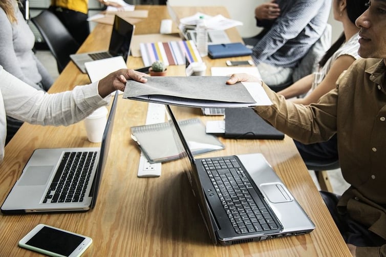 Hidden Corners: Why Pharmaceutical District Managers Make Great Franchise Partners | ShelfGenie