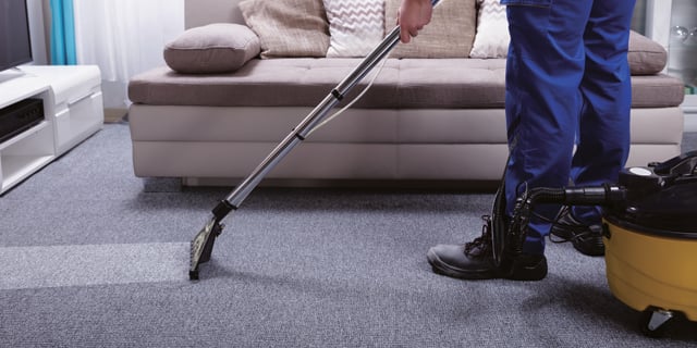 Featured image: NBR-FD_OUW_HowToStarTaCarpetCleaningBusiness_BlogPhoto_Jan19_20190118 - How to Start a Carpet Cleaning Business ‒ Go with a Franchise