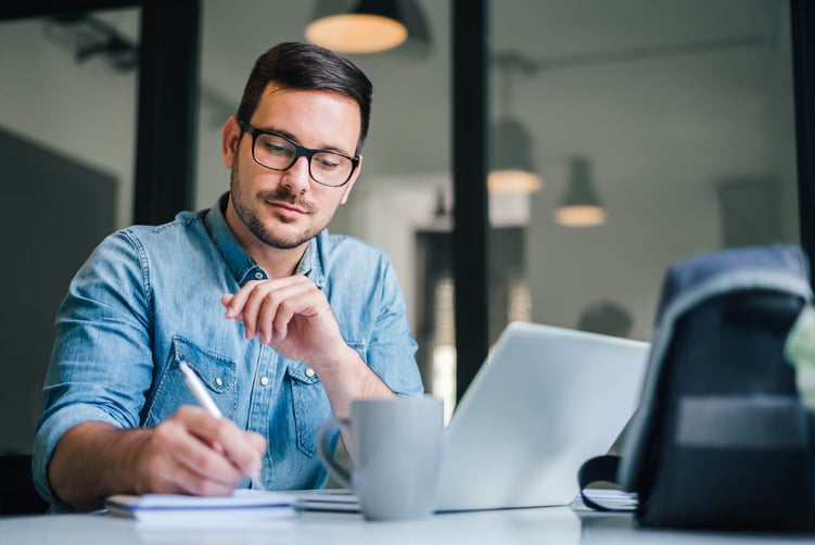 Featured image: starting a business checklist - Starting a Business Checklist: A Beginner's Guide