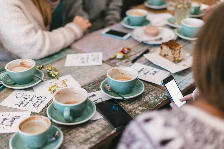 Featured image: roman-kraft-669711-unsplash - Neighborly's integrated marketing helps franchises run more efficiently