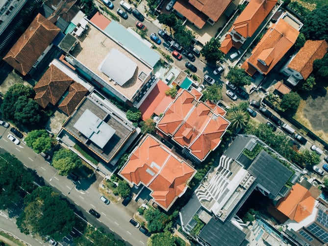 Featured image: rooftops chuttersnap-565740-unsplash - What Are the BEST Franchises to Own?