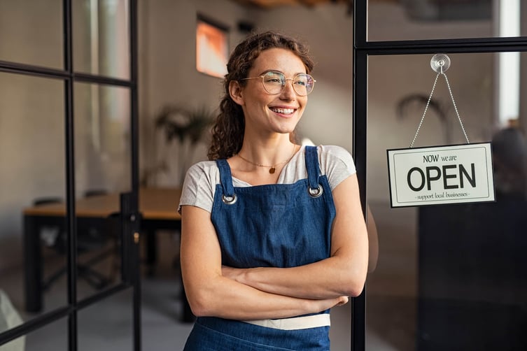 Featured image: start a business in 2023 - 6 Reasons You Should Start a Business in 2023