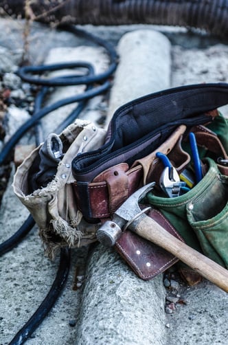 Featured image: tool belt jesse-orrico-62699-unsplash - How 3 Women Succeed in Franchising